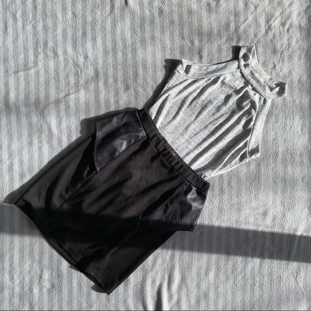 Ribbed grey highneck bodysuit